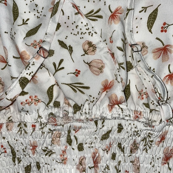 Floral open back top - Picture 5 of 5